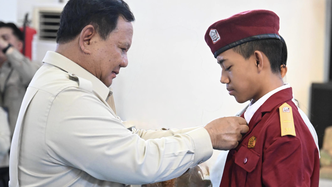 Presiden Prabowo Terkesima Jawaban Siswa Sekolah Rakyat saat Ditanya Cita-Cita