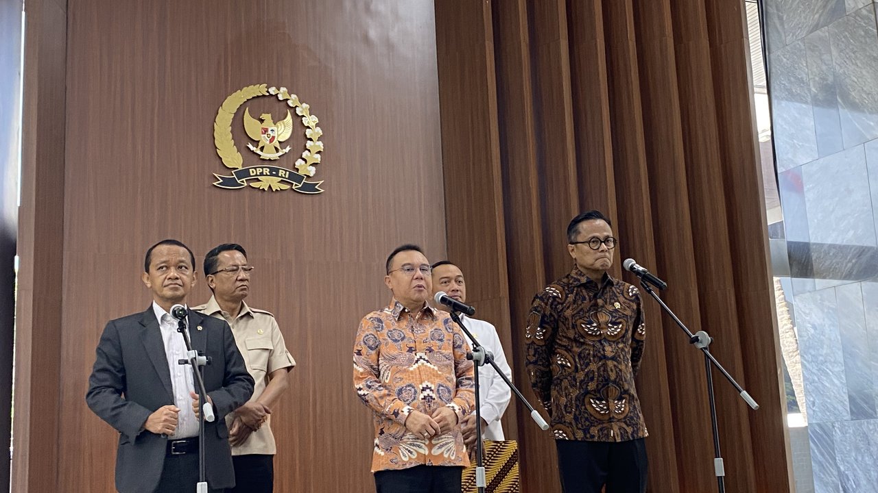 Datangi DPR, Mensesneg hingga Menteri ESDM Bahlil Bahas Percepatan Izin Investasi