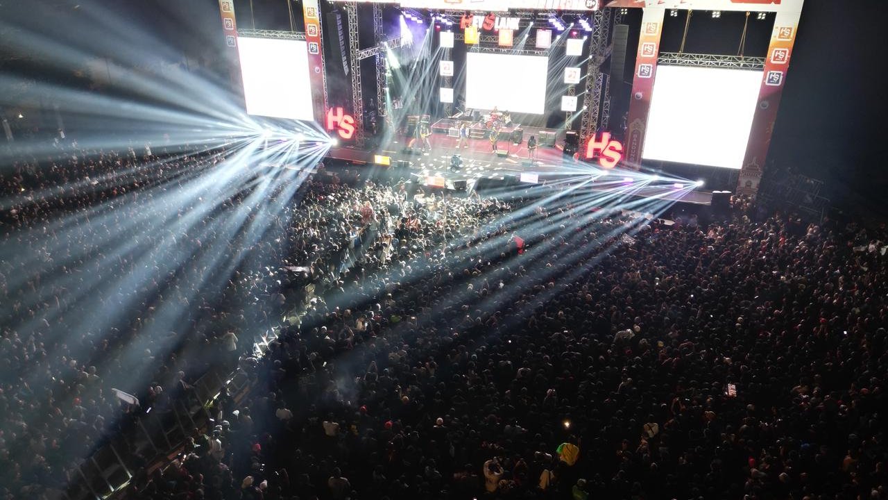 Konser HS Hey Slank Bandung Dipadati 25.000 Penonton, UMKM Lokal Ikut Tumbuh