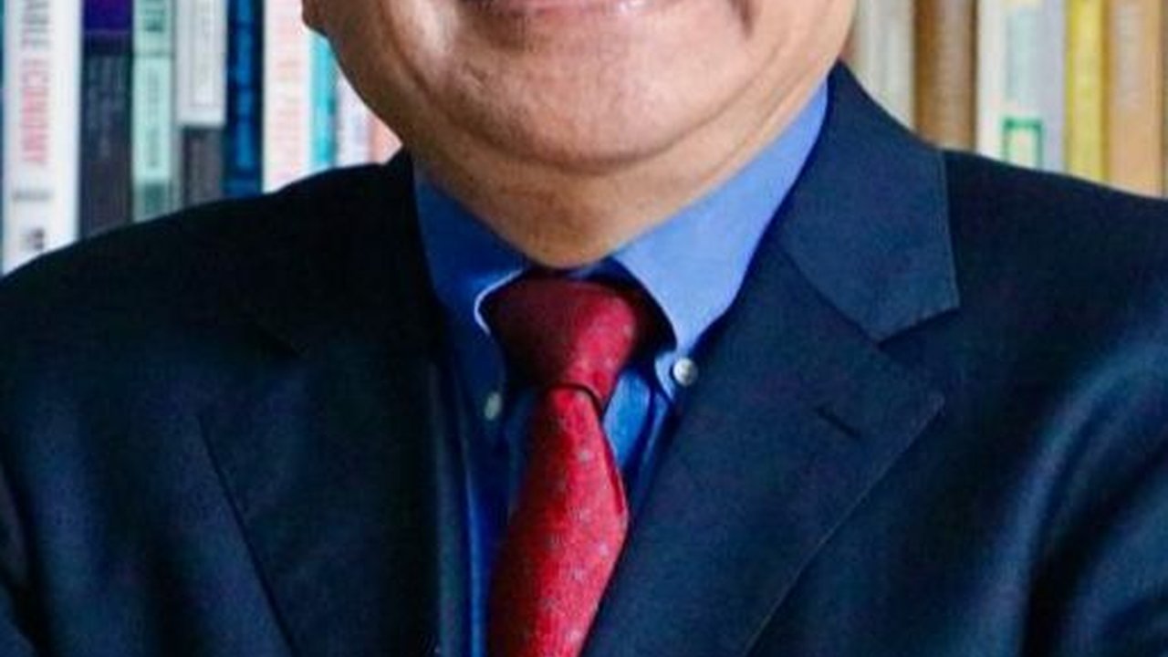 Pria Ini Sejak Muda Suka Mengkritik Pemerintah, Sampai Dipenjara Hingga Kena Reshuffle Jokowi