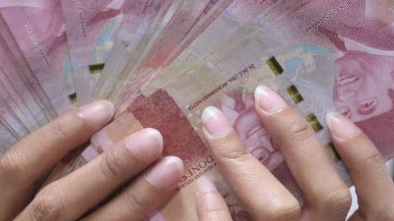 Terkena Dampak Perang Israel-Palestina, Kurs Rupiah Melemah ke Level Rp15.738 per USD