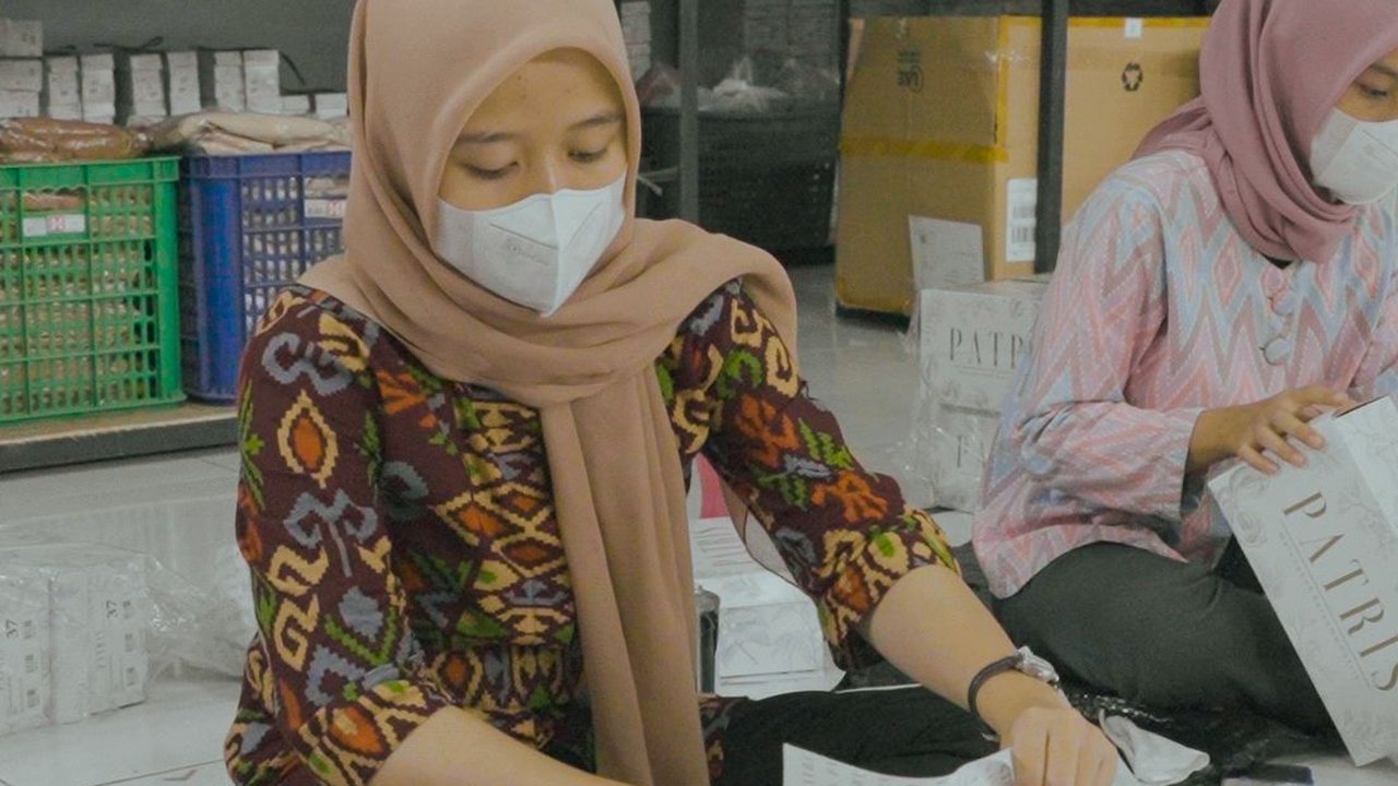 Shopee Terus Genjot Ekspor UMKM, Pengusaha Sepatu Asal Bogor Ini Jadi Buktinya