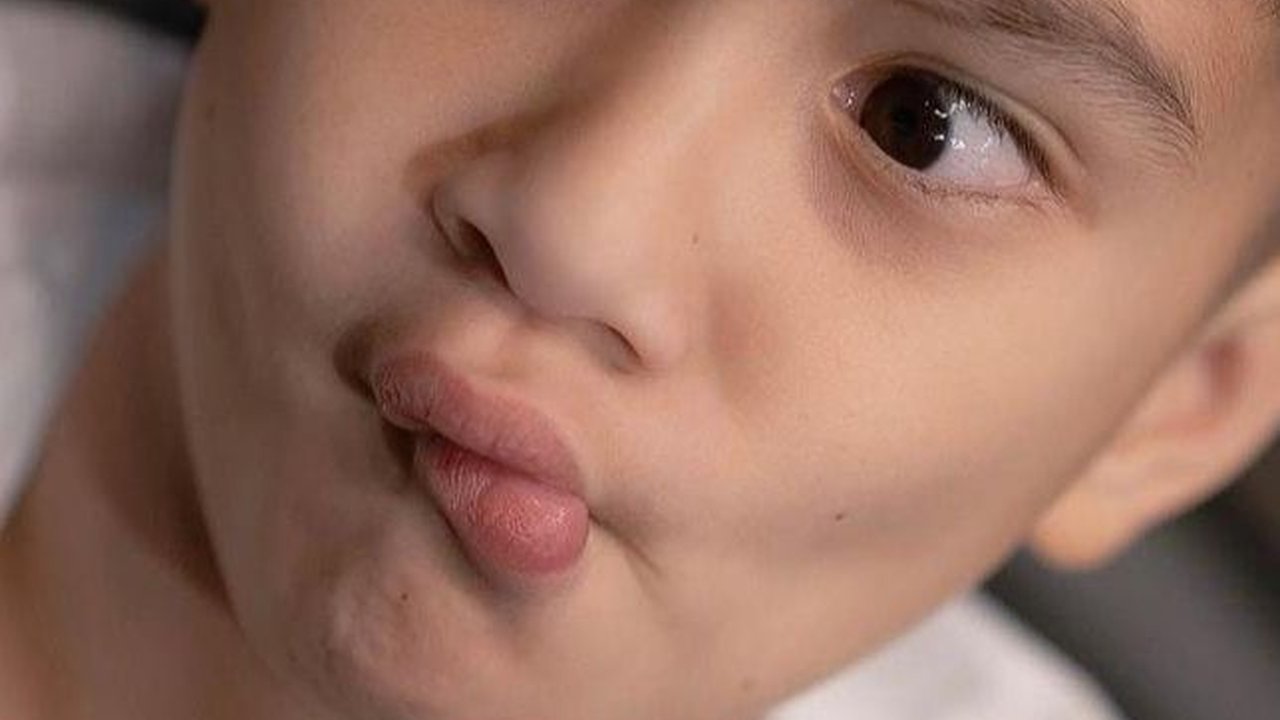 Potret Rafathar Temani Raffi & Nagita Rekaman, Ganteng Banget Disebut Mirip Kim Bum Sampai Jaehyun NCT