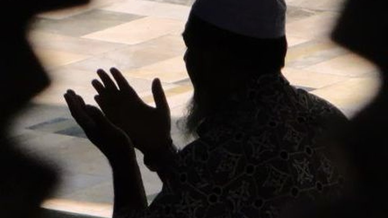 Bacaan Sayyidul Istighfar Arab dan Latinnya, Ketahui Keutamaannya