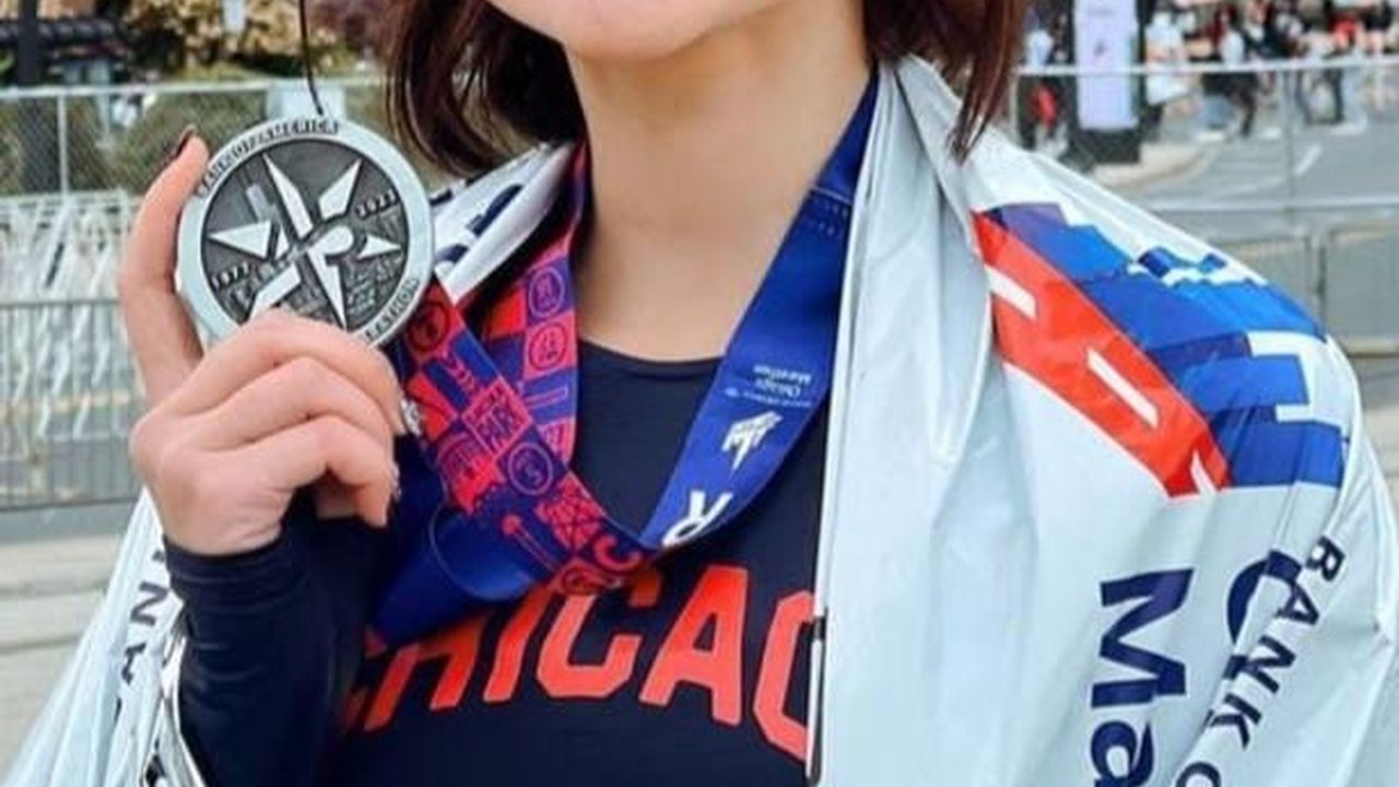 Momen Bangga Febby Rastanty Dapat Medali Chicago Marathon Meski Persiapan Tak Matang