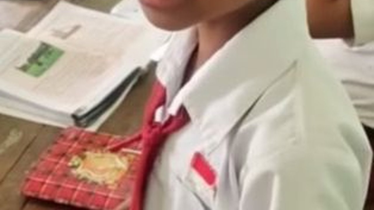 Viral Anak SD Bawa Bekal Nasi Lauknya Ulat, Komentar Guru dan Teman-Temannya Nyelekit Banget Sampai jadi Omongan