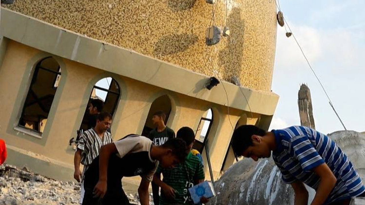 Serangan Brutal Israel Tewaskan 900 Warga Gaza, Sebagian Besar Anak-Anak dan Perempuan