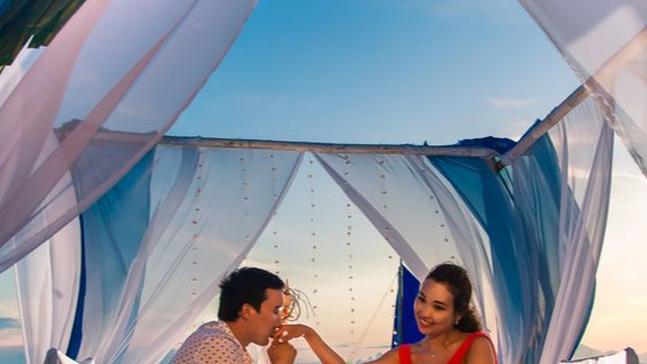 Berencana Bulan Madu Ke Bali? Kunjungi 5 Tempat Dinner Romantis Ini
