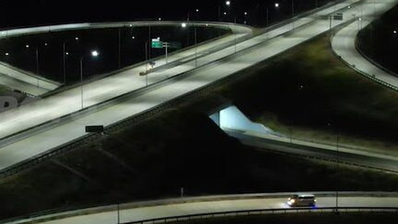 Tampak Memukau, Intip Potret Tol Cisumdawu saat Malam Hari dari Kamera Drone