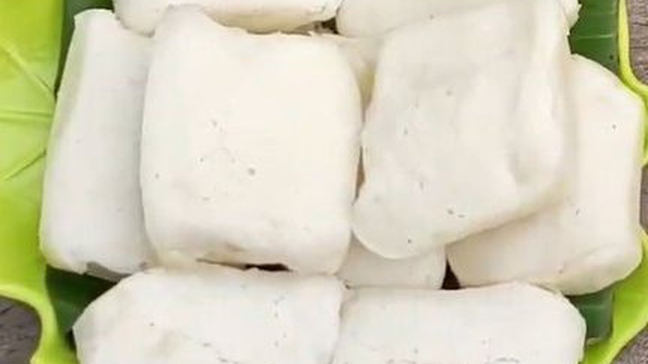 Jadi Kudapan Favorit Sultan Banten, Ini Fakta Menarik Apem Putih yang Melegenda di Pandeglang