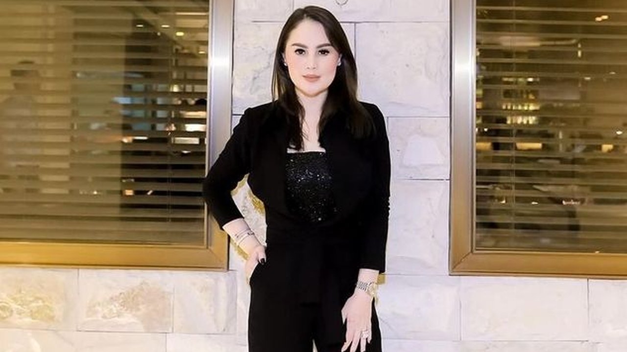 Potret Mesra Jennifer Dunn dan Faisal Haris Usai Dapat Hadiah Mewah