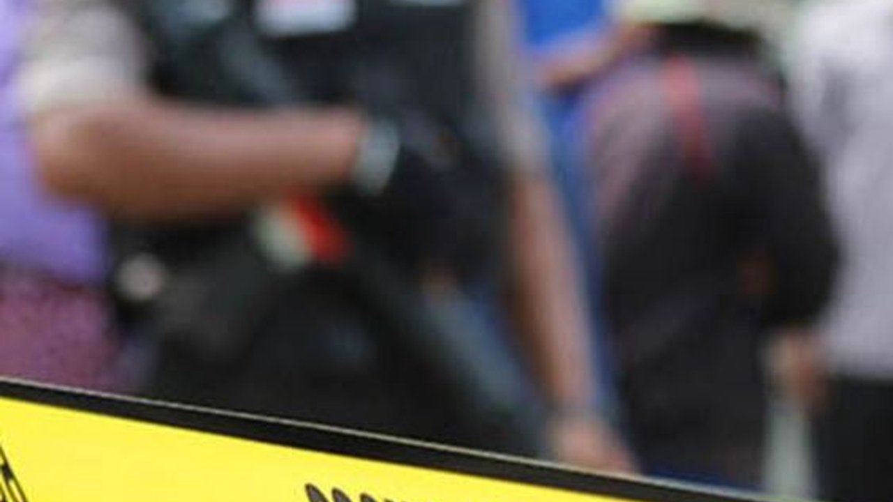 Warga Bekasi Temukan Remaja Misterius Tewas Bersimbah Darah, Ada Luka Bacok