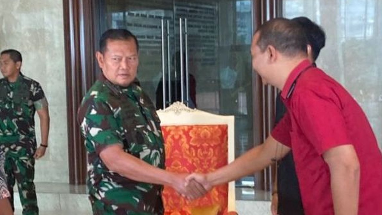 Panglima TNI Minta Prajurit Jadi Solusi Atasi Kesulitan Rakyat