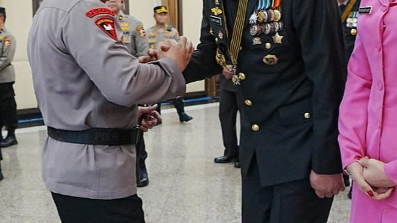 Kapolri Mutasi 6 Kapolda, Irjen Imam Sugianto Pimpin Polda Jatim