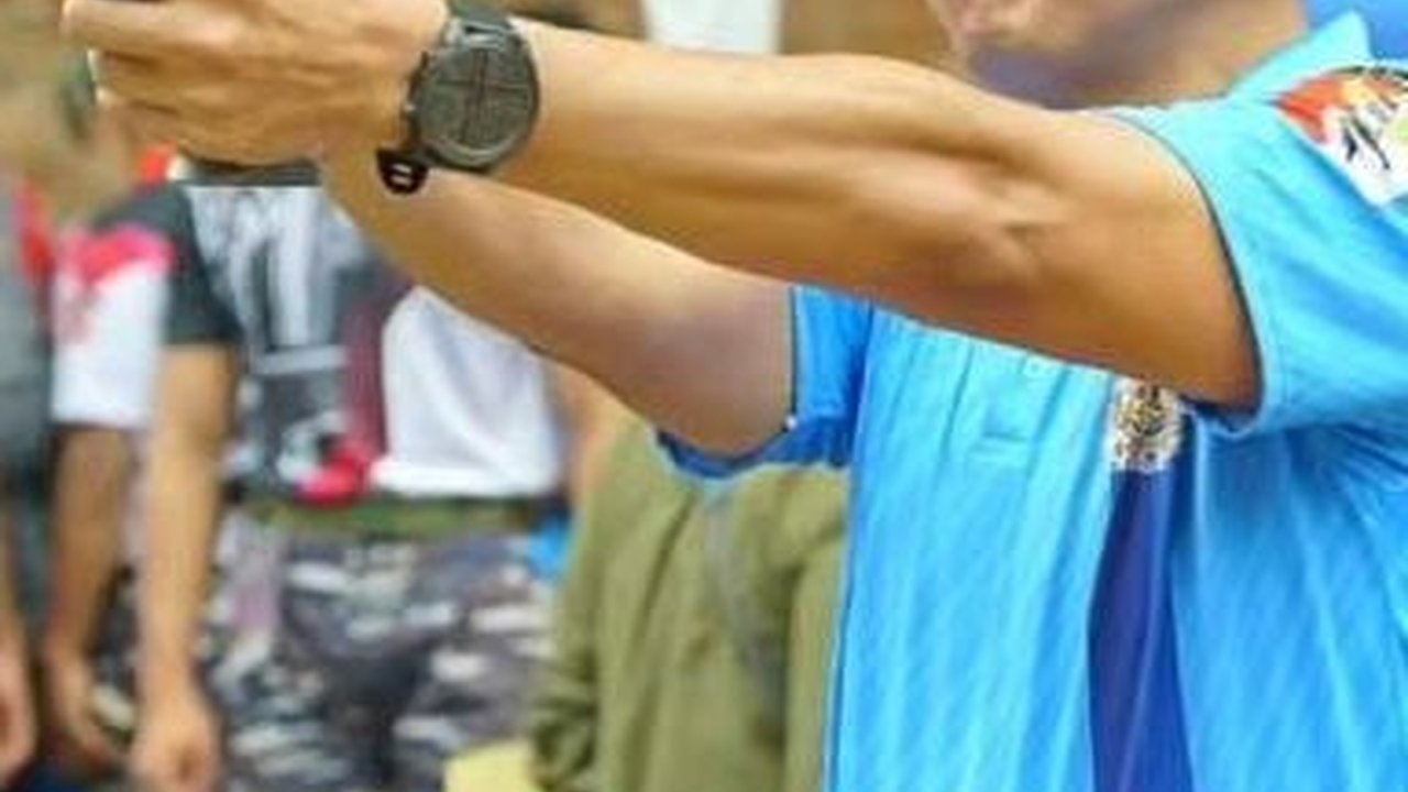 Potret Jenderal Berdarah Brimob Pegang Pistol Nembak di Markas Marinir, Sosoknya Pernah Didor Teroris dari Dekat Tapi Tak Kena