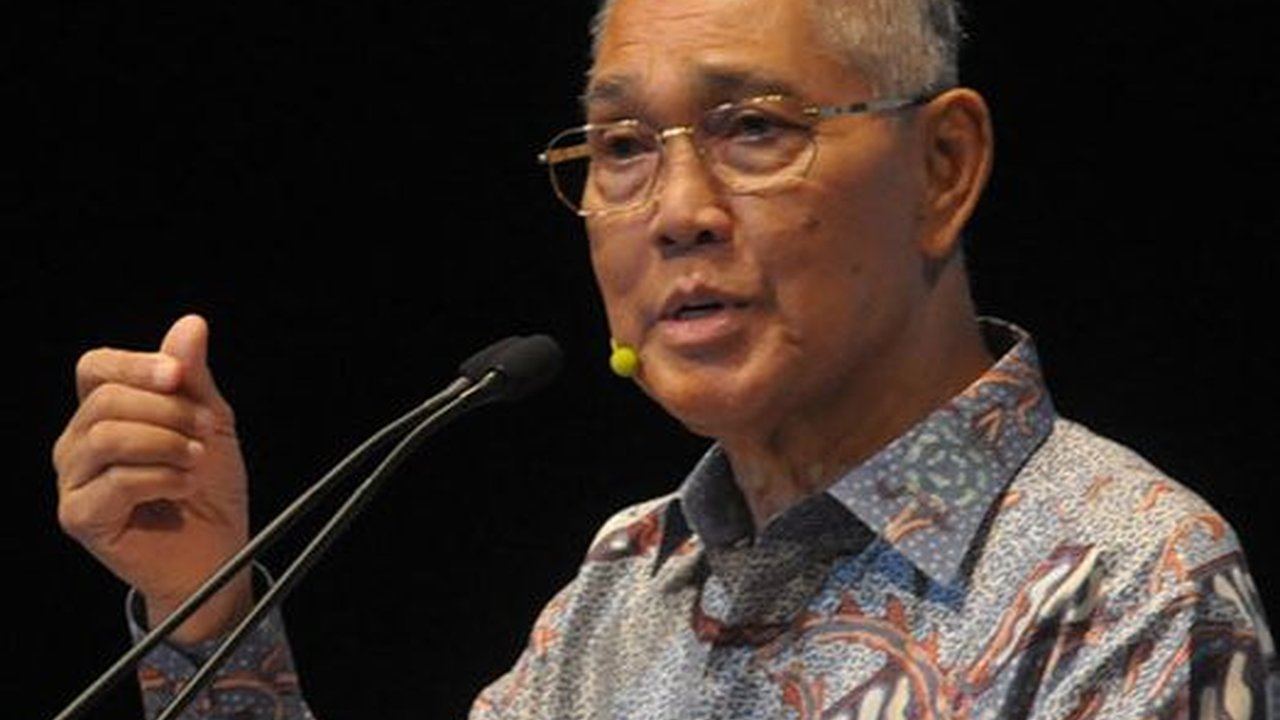 Momen Hangat Eks Wapres Try Sutrisno dengan 3 Jenderal Anak & Mantu, Sosok Bintang 2 TNI AU Jadi Sorotan