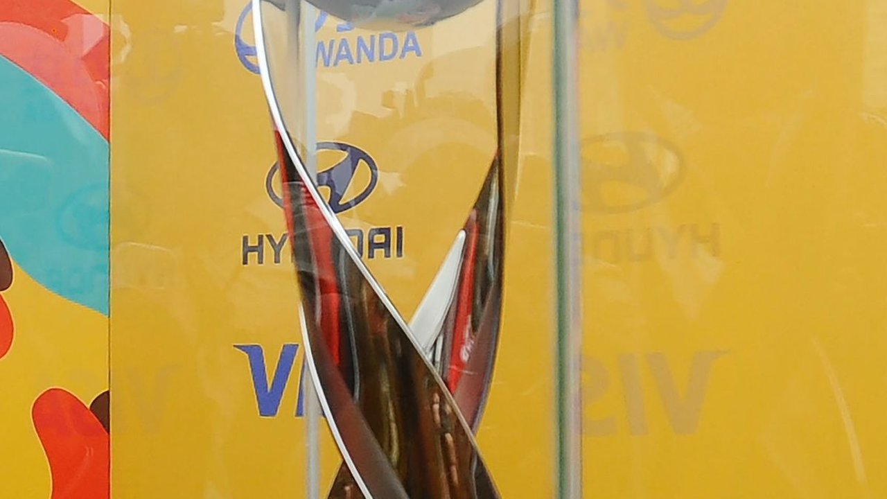 Warga Jakarta Sambut Gembira Trophy Tour Piala Dunia U-17 di CFD Bundaran HI