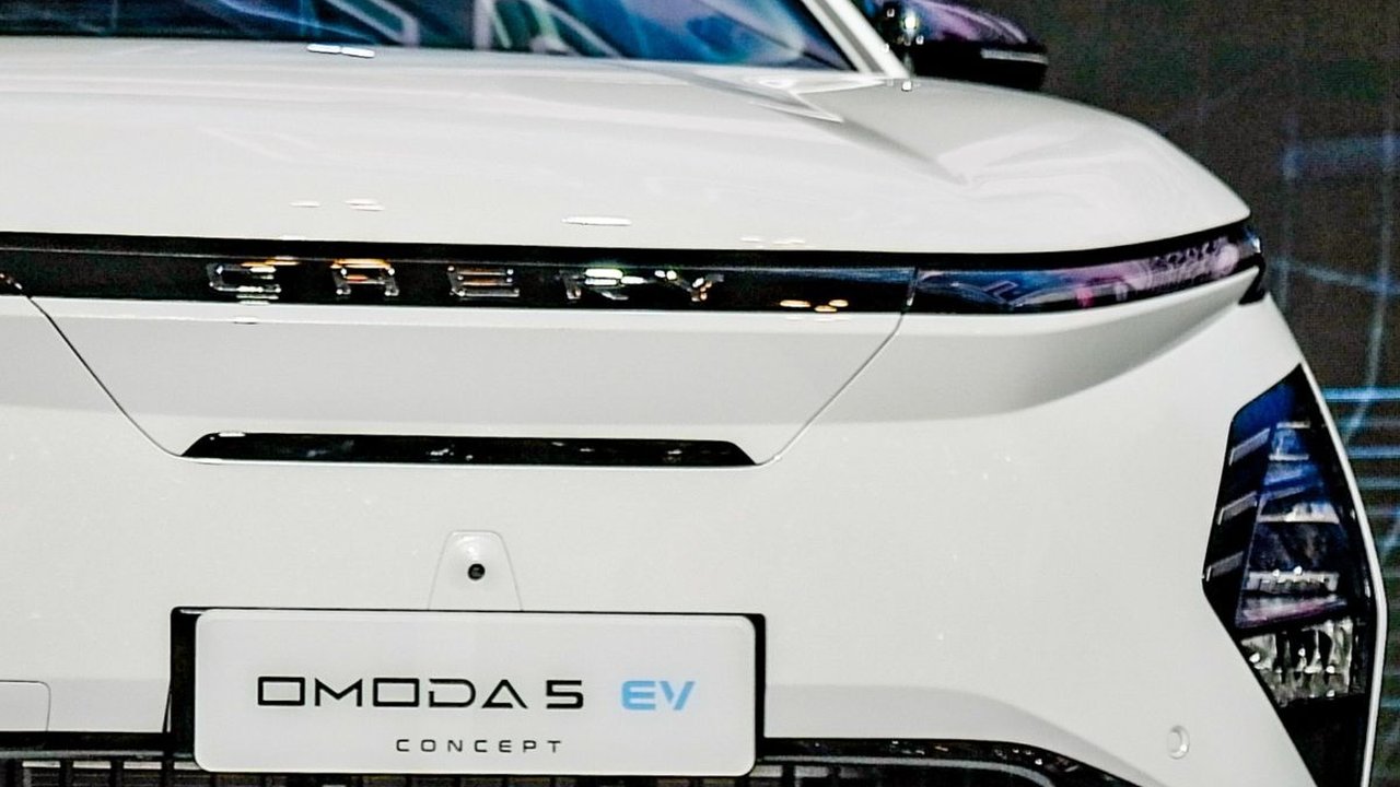 Hyundai Ioniq 5 Ketar-ketir, Chery Omoda 5 EV Dirakit di Indonesia Awal 2024