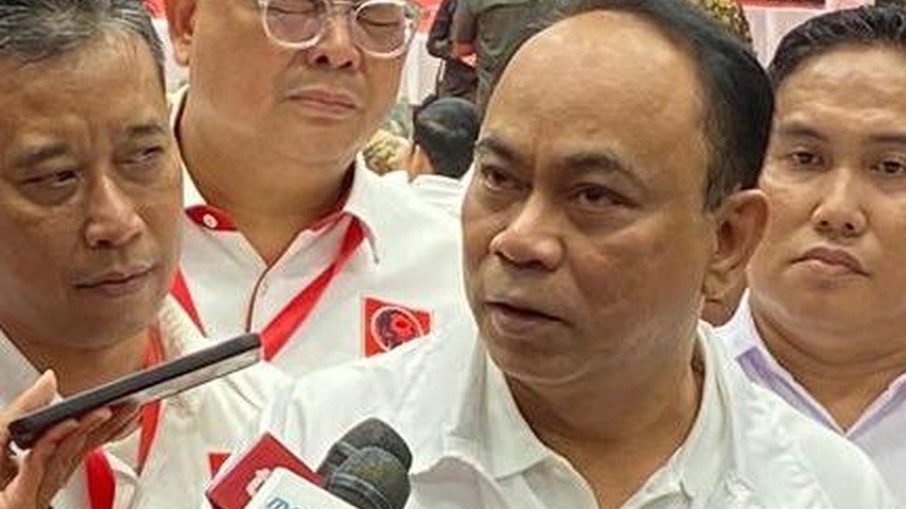 VIDEO: Budi Arie Ungkap Arti Jokowi 8 Kali Pukul Gong di Rakernas Projo & Dukungan ke Prabowo