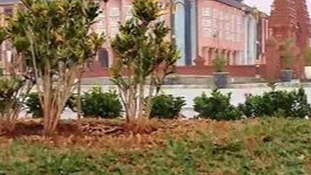 Megah dan Besar, Ini Potret Masjid Syarif Abdurrahman di Komplek Makam Sunan Gunung Jati yang Dibangun oleh Kasad Dudung