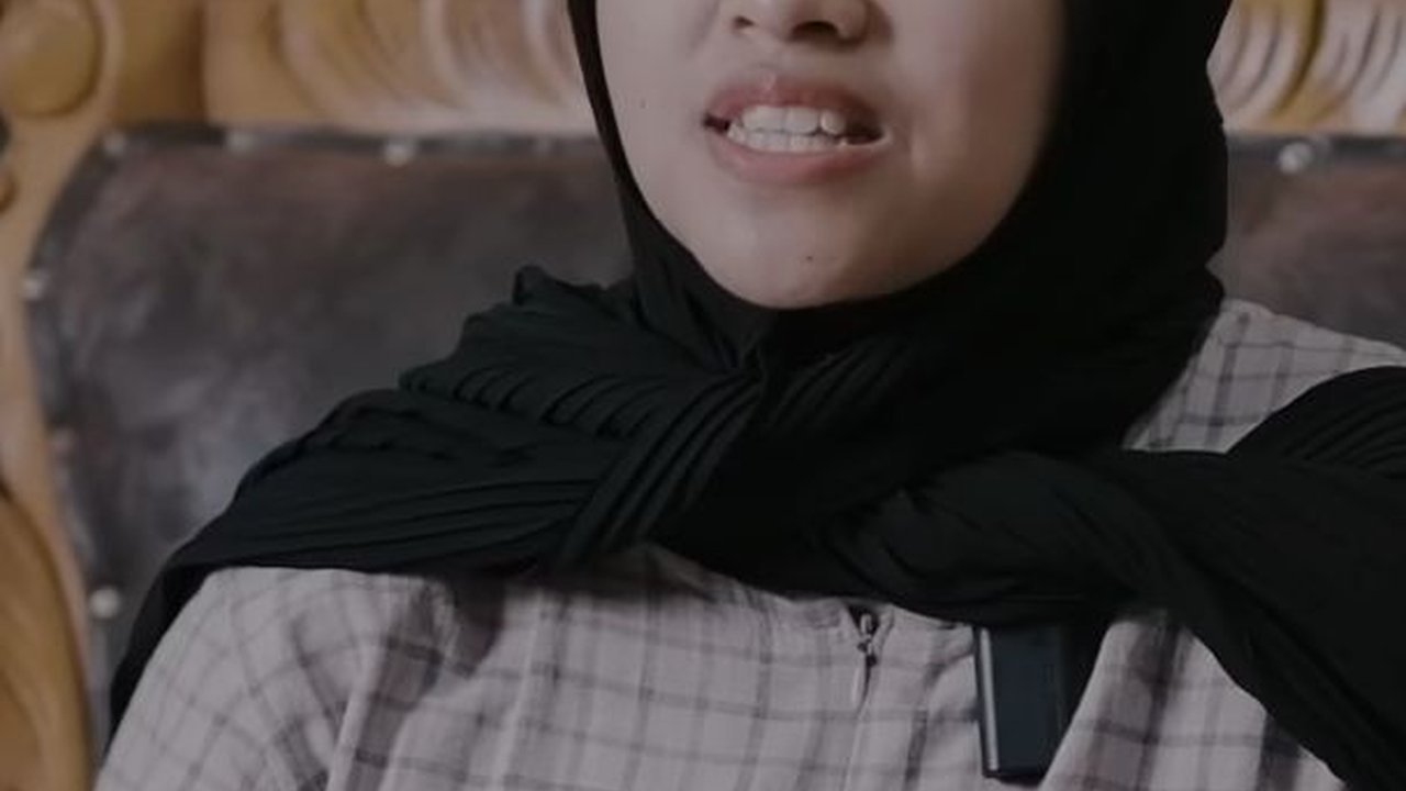 Jualan Keripik Kaca Sejak SMA, Ai Jadi Jutawan di Usia 25 Tahun