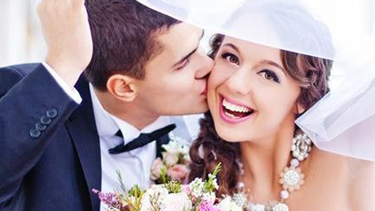 60 Kata-kata buat Istri Tercinta yang Menyentuh Hati, Ungkapkan Cinta Mendalam