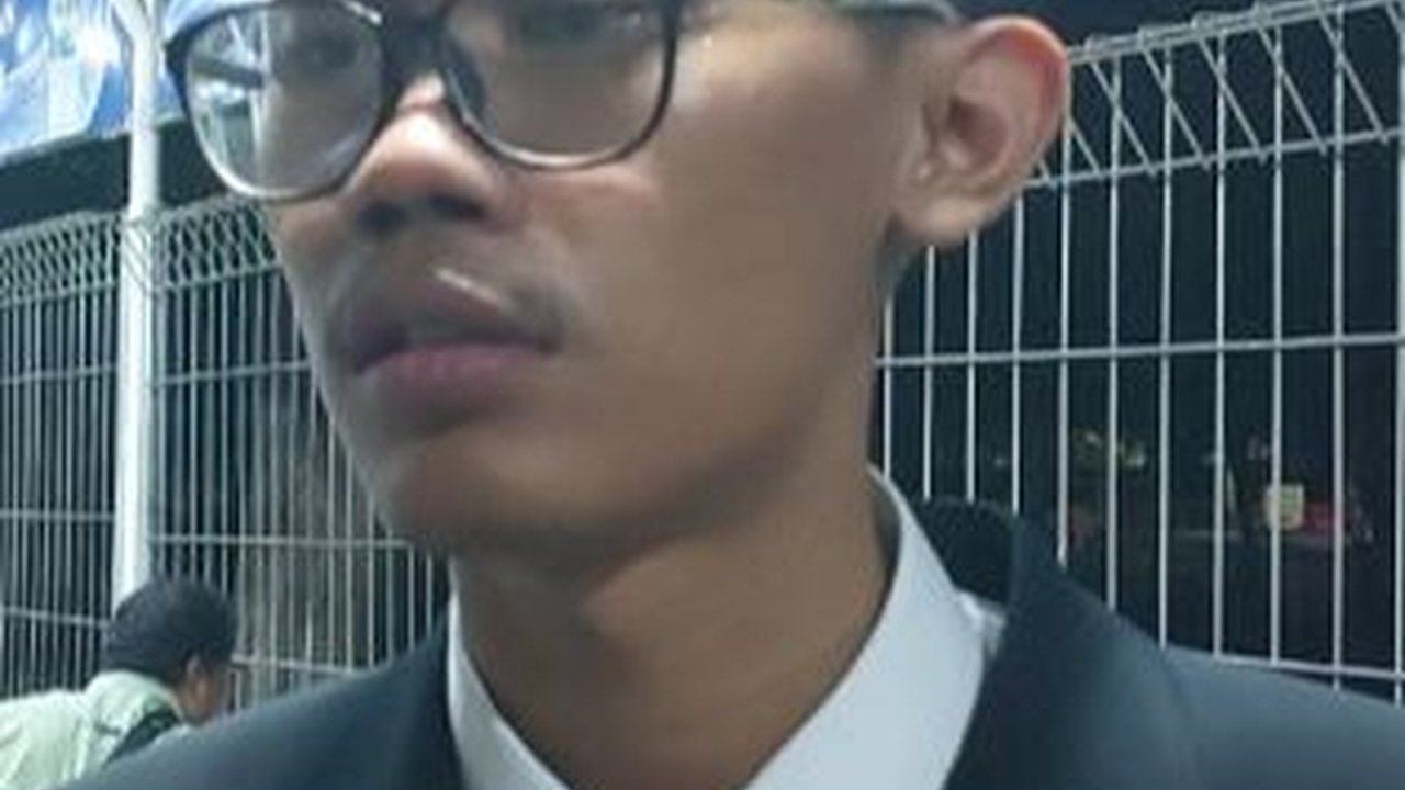 Blak-blakan Almas Tsaqibbirru Bantah Gugat Batas Usia Capres-Cawapres ke MK Demi Gibran