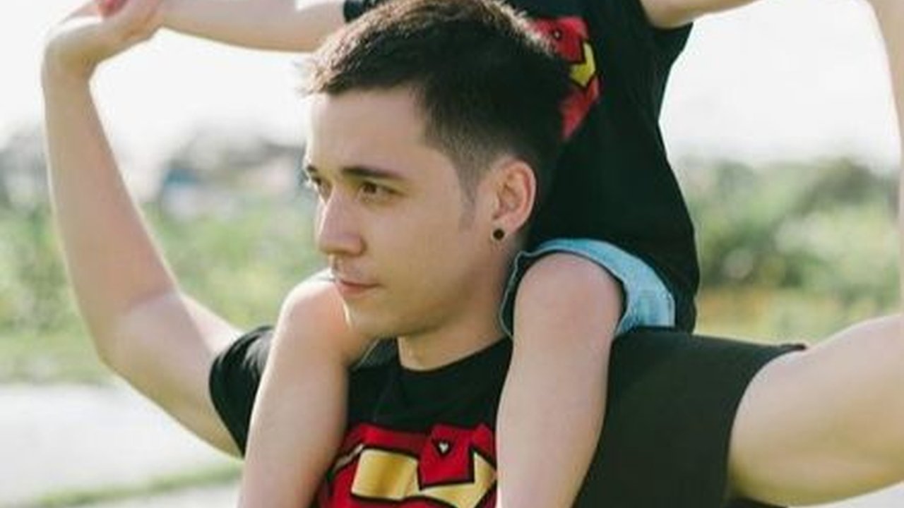 Hot Papa Banget, ini Potret Stefan William Momong Anak Celine Evangelista