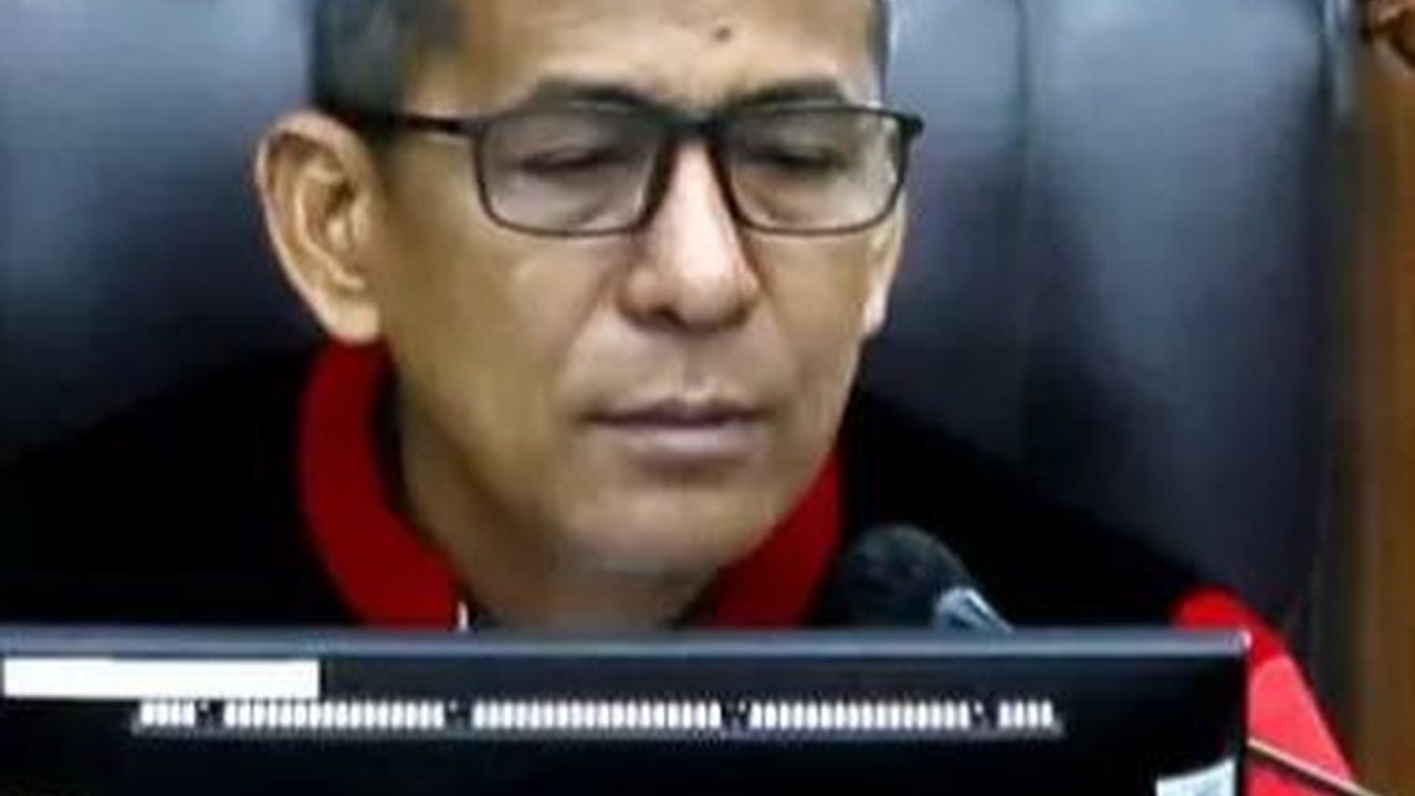 Pernyataan Lengkap Hakim MK Soal Keanehan Terkait Gugatan Usia Capres Cawapres