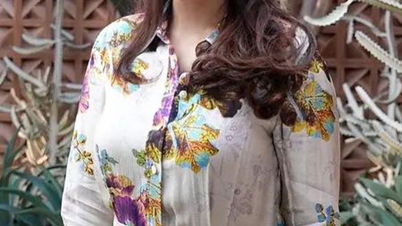 6 Potret Terbaru Maia Estianty dengan Makeup Flawless, Disebut Mirip Kate Middleton
