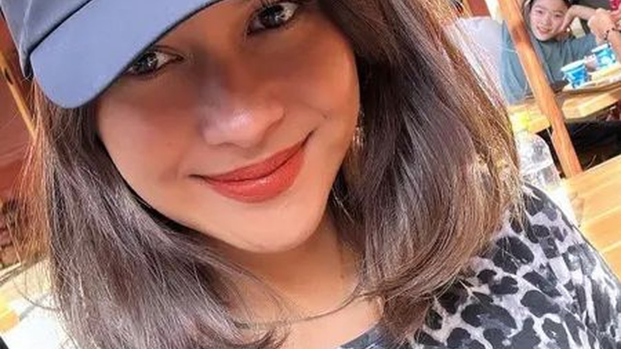 Bak Kakak Adik! Ini Potret Nana Mirdad dan Sang Putri Liburan Berdua ke Jepang