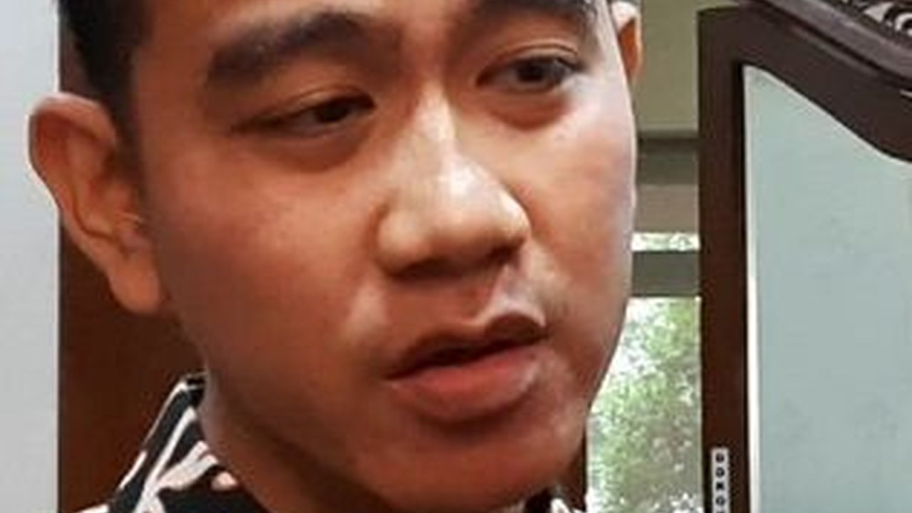 Diisukan Pindah ke Golkar, Gibran Pastikan Masih Kader PDIP