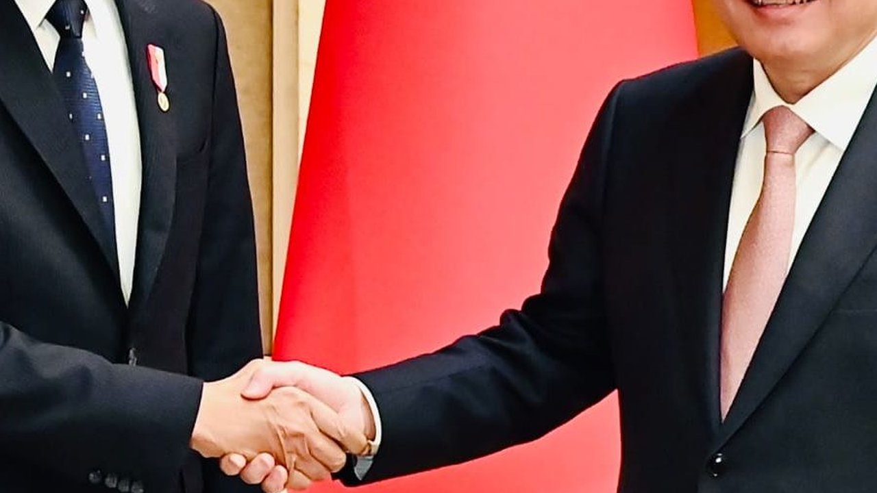 VIDEO: Terungkap! Alasan Pemerintah Jokowi Doyan Dekat-Dekat Dengan China