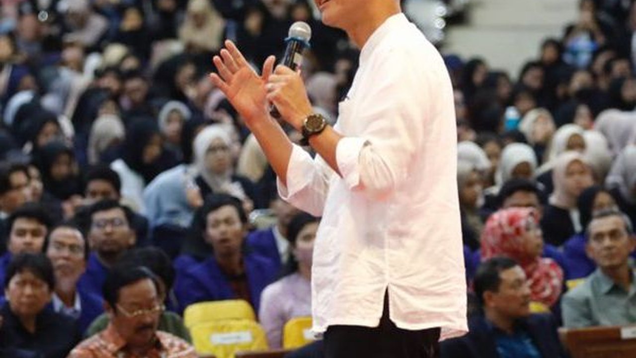 Adian Napitupulu Serukan Relawan 'Door to Door' Kampanyekan Ganjar