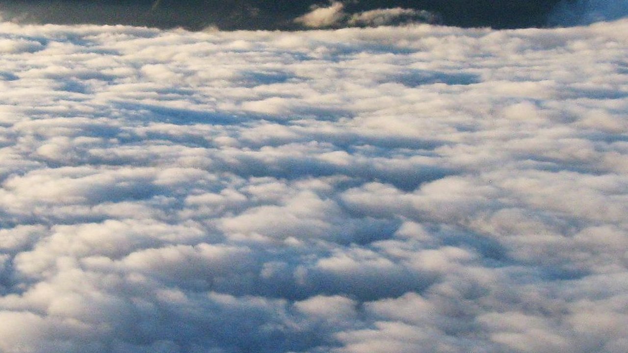 12 Gunung di Indonesia yang Kerap Dipakai Bertapa