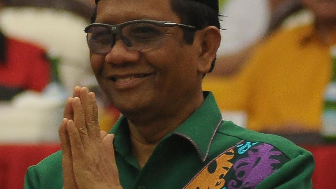 VIDEO: Profil Cawapres 'Pendekar Hukum' Mahfud MD, Menkopolhukam Pertama dari Sipil