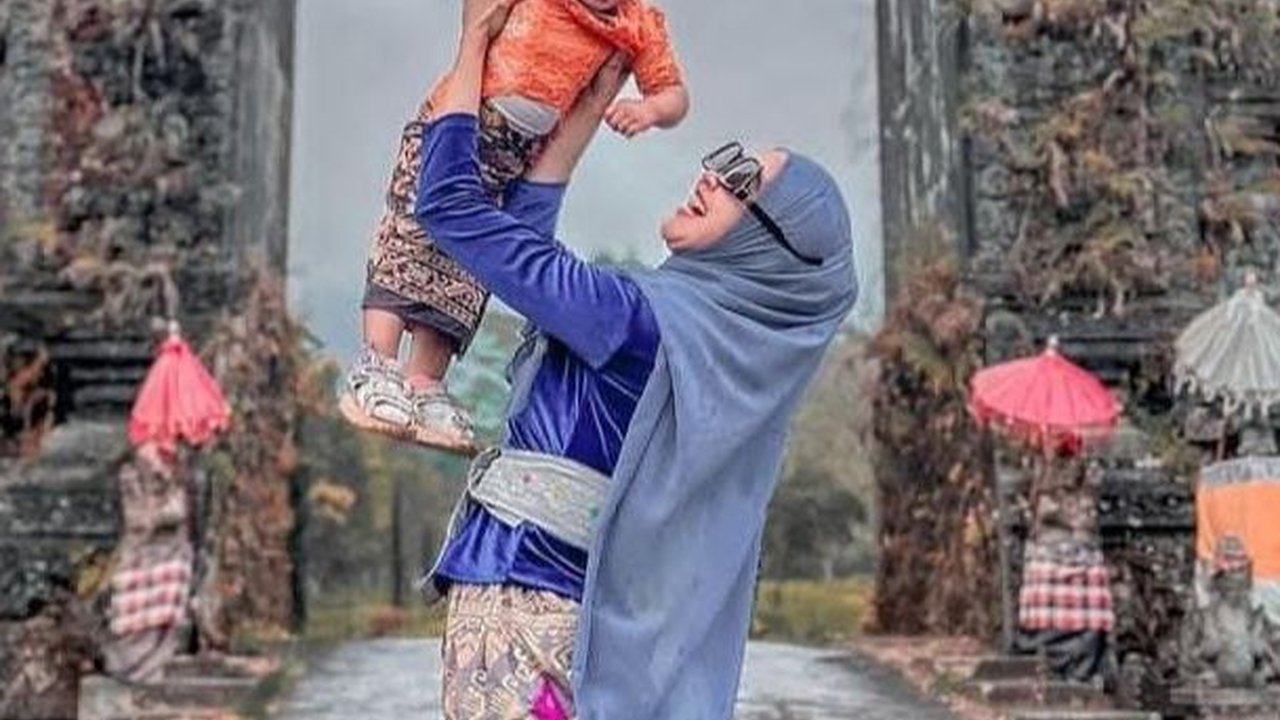 Lucunya Moana Anak Ria Ricis Pakai Baju Adat Bali, Sang Ibu 'Bestie dari Rahim Sendiri'