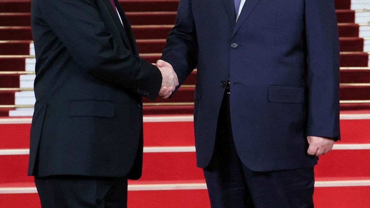 FOTO: Senyum Merekah Putin dan Xi Jinping Perlihatkan Persahabatan Mendalam di Beijing