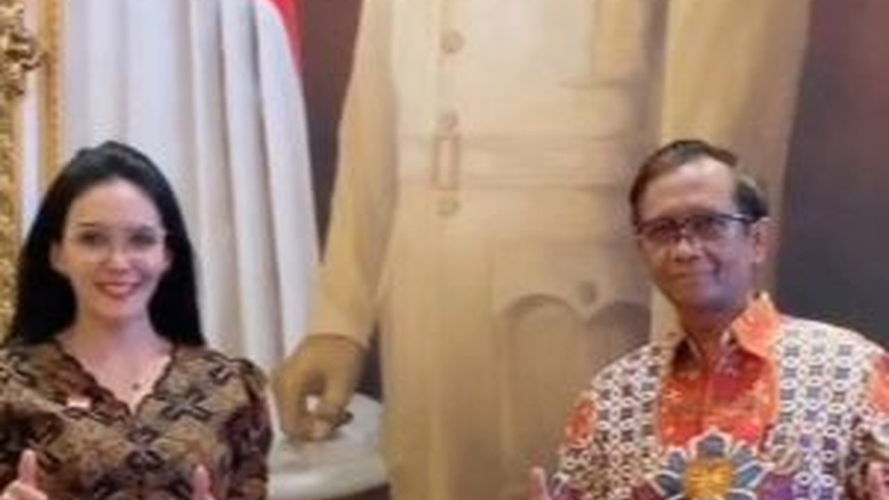 Rieke Diah Pitaloka Ungkap Sebelum Pengumuman Bakal Cawapres Wajah Mahfud MD lebih 