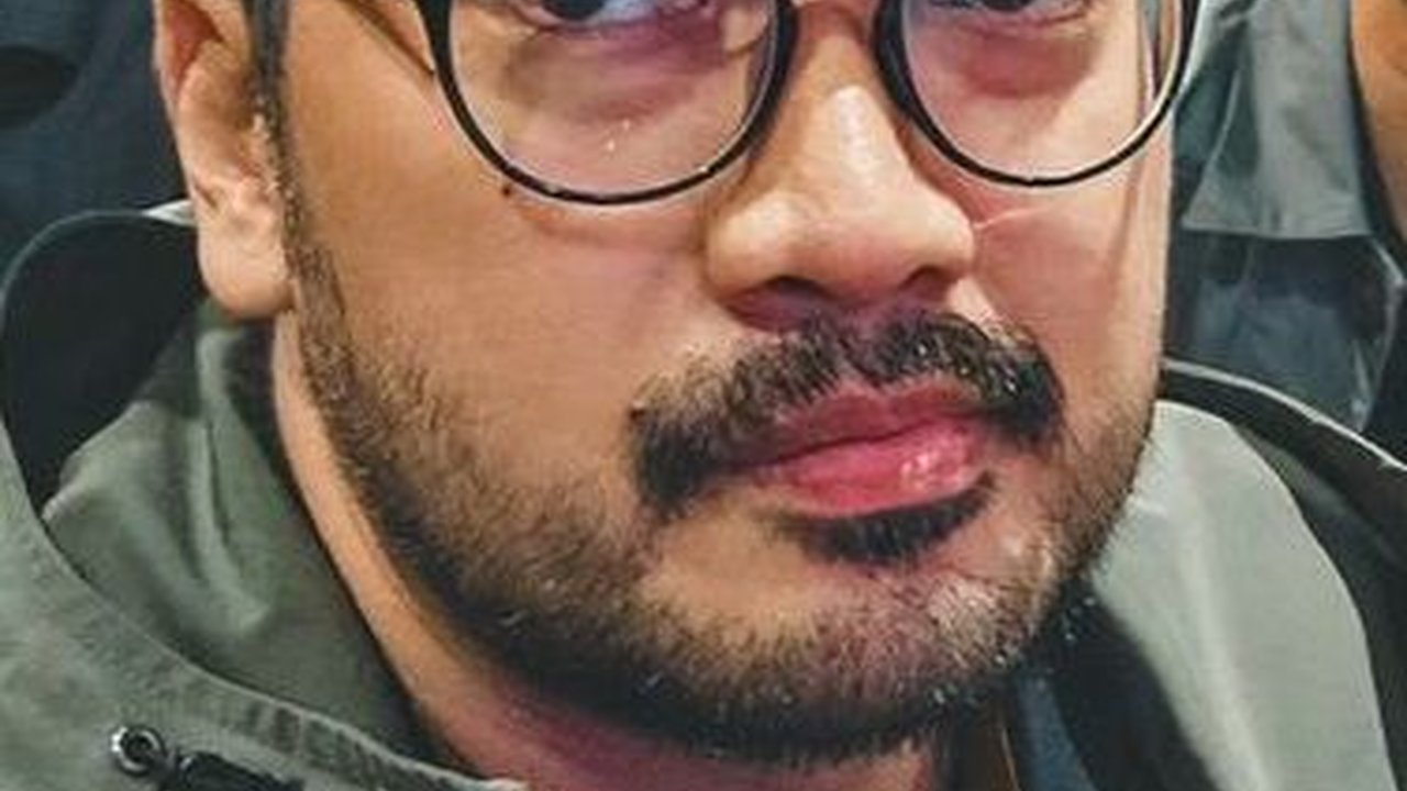 Punya Anak Satu, 8 Foto Terbaru Mantan Suami Rina Nose Yang Sudah Beristri Lagi