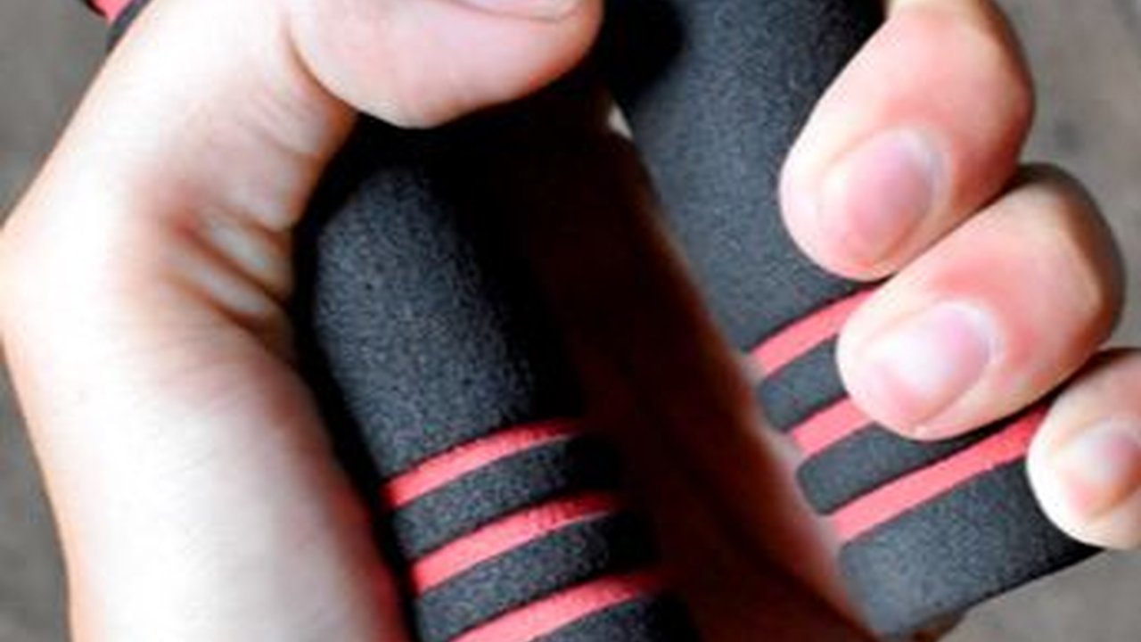 Manfaat Handgrip dalam Latihan, Bantu Tingkatkan Kekuatan Tangan
