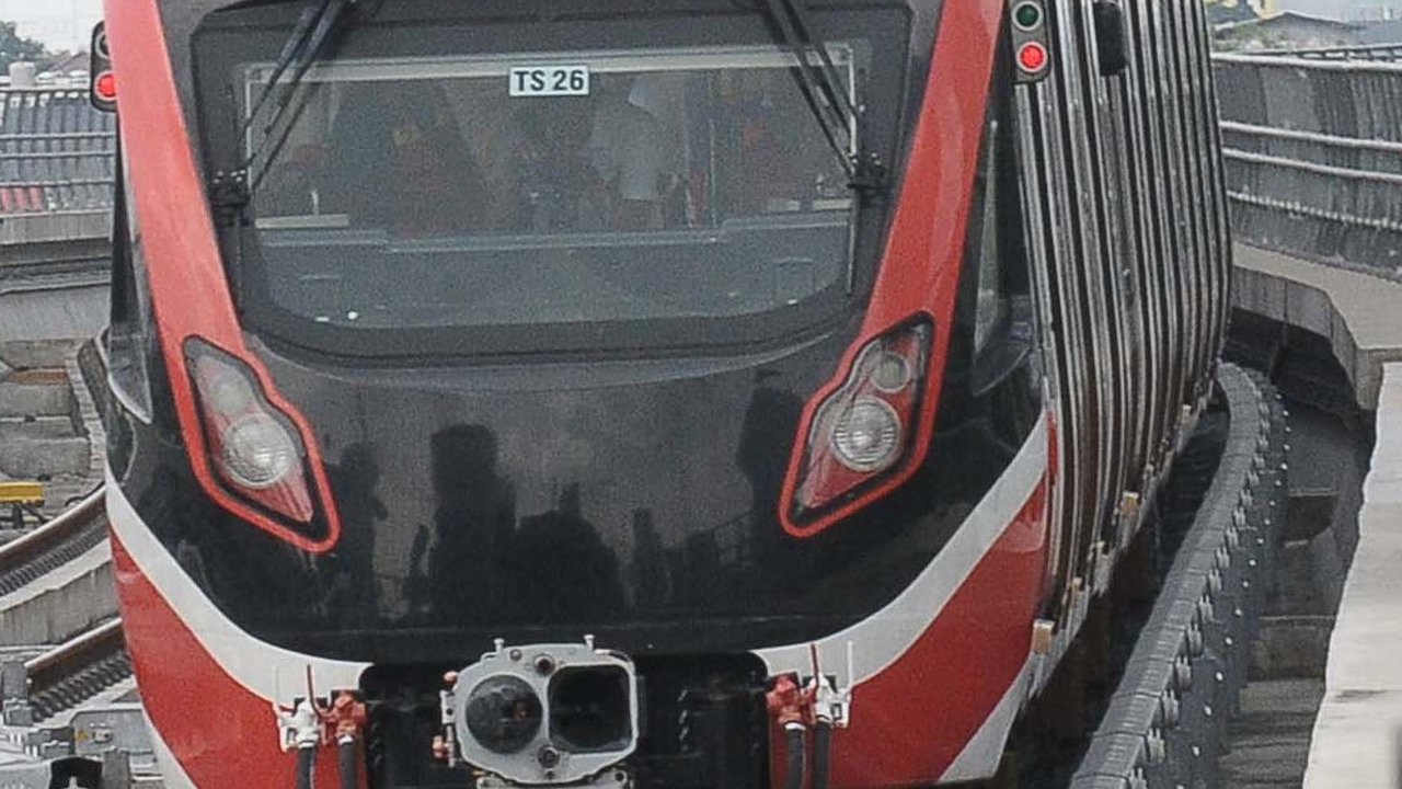 LRT Jabodebek Batalkan 28 Perjalanan, Menhub Budi: Jangan Ngomong Gagal
