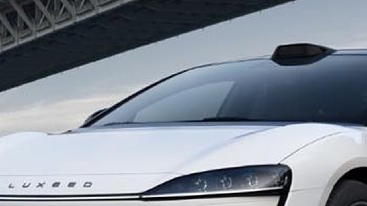 Incar Tesla Model S, Huawei dan Chery Kembangkan Sedan Luxeed S7