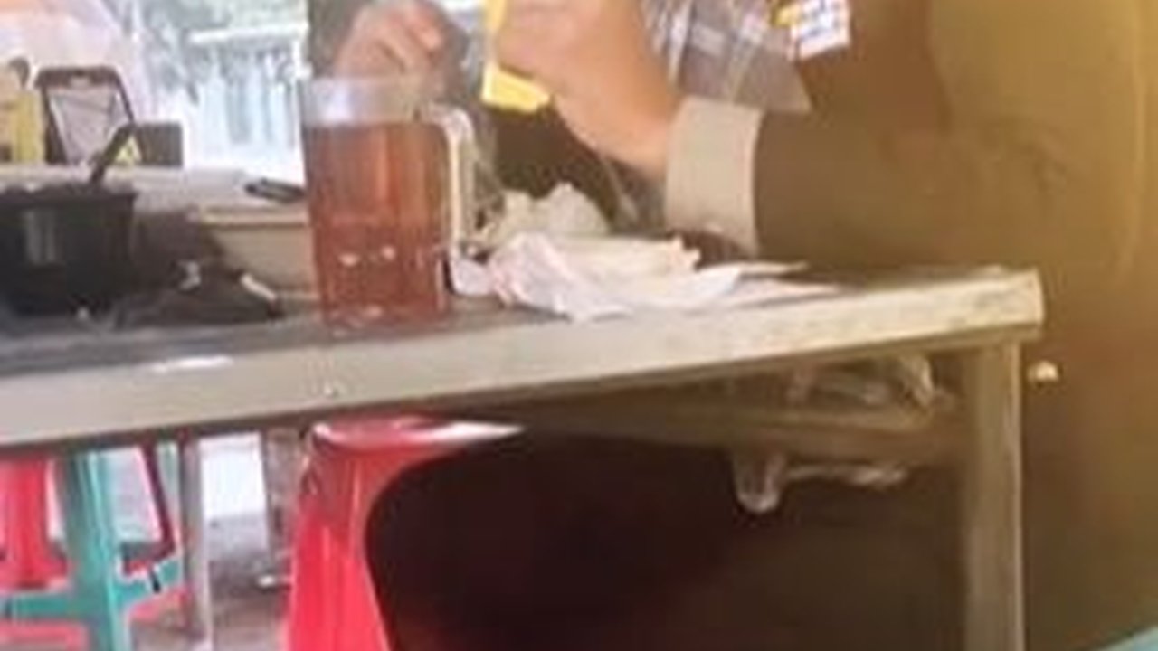 Irjen Krishna Murti Mau Upacara Kelaparan, Nikmat Banget Makan di Warung Pinggir Jalan
