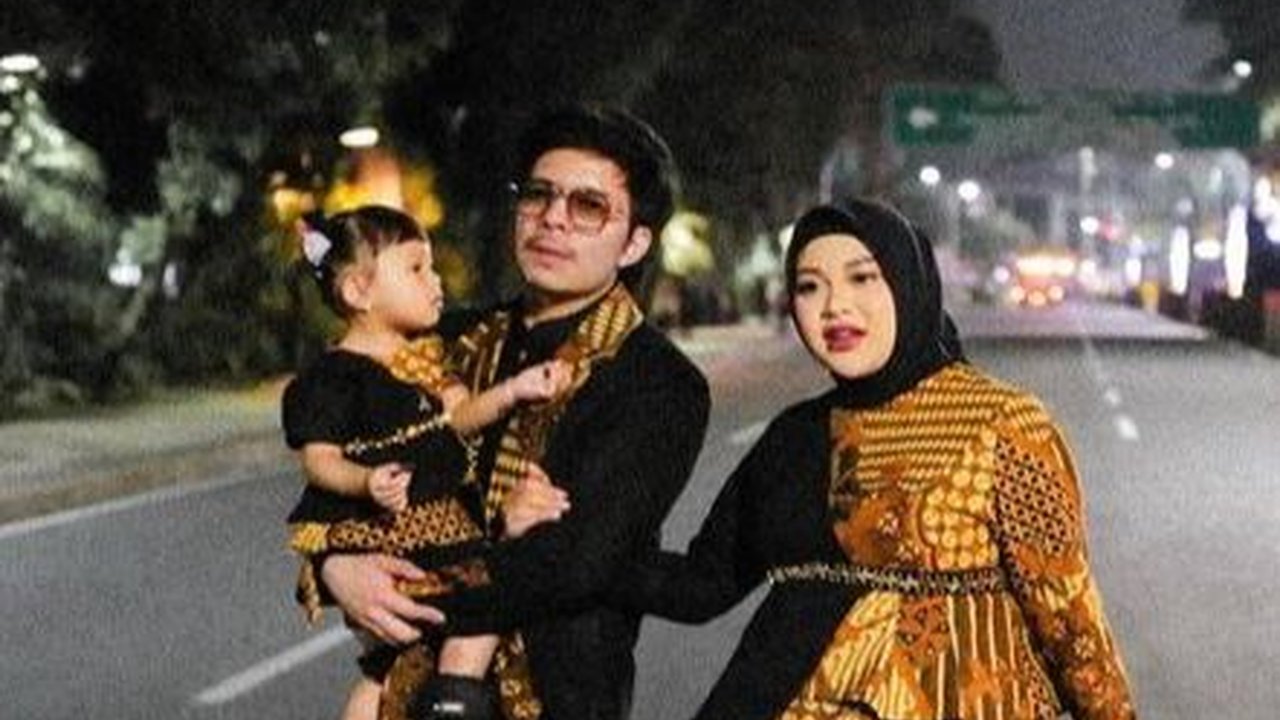 Bikin Presiden Jokowi gemas, Intip Sederet Potret Aurel Hermansyah dan Atta Halilinar yang Ajak Ameena di Acara Istana Berbatik