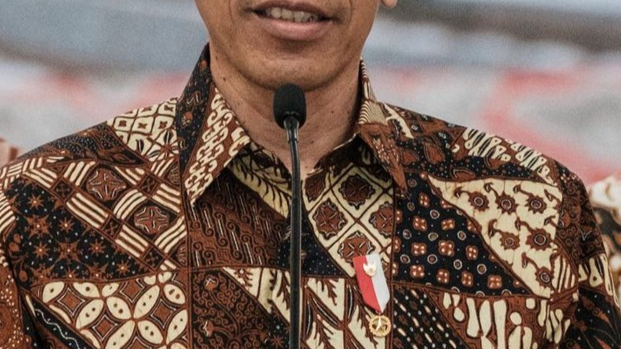 Kata Jokowi soal Pramugari Kereta Cepat Whoosh Harus Bisa Bahasa China