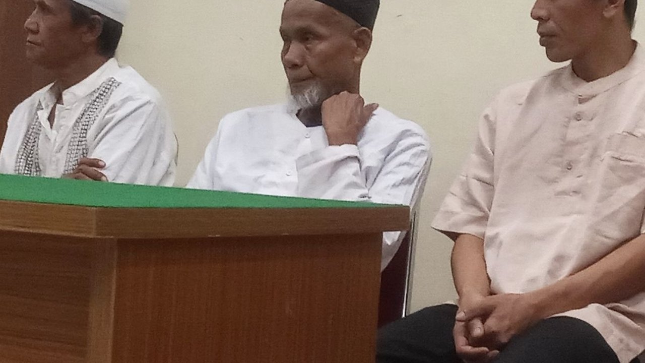 Dukun Aki Cs Pembunuh Berantai di Bekasi Dituntut Hukuman Mati