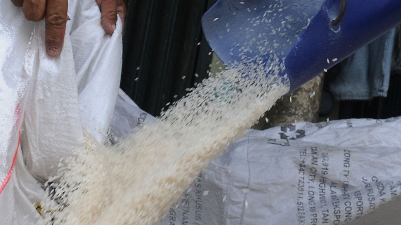 FOTO: Beras Jadi Penyumbang Inflasi Terbesar, BPS Catat dalam Sebulan 0,19 Persen