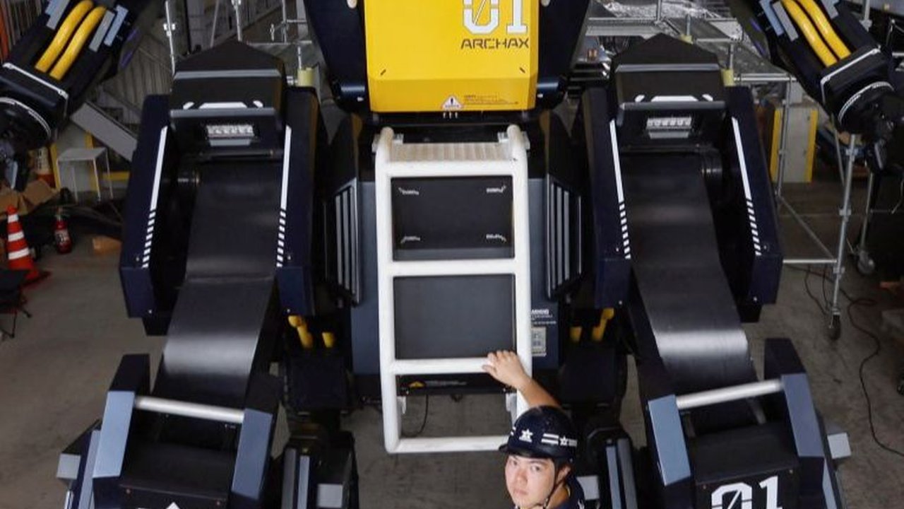 FOTO: Penampakan Robot Mirip 'Gundam' yang Dibanderol Rp46,6 Miliar di Jepang