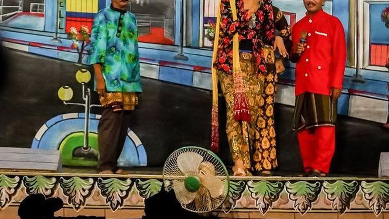 Dulu Punya Banyak Fans Kini Nyaris Ditinggalkan, Begini Kisah Seniman Ludruk Tobong Ponorogo yang Masih Bertahan